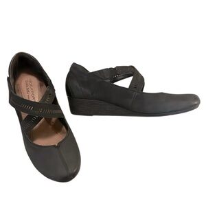 Rockport Cobb Hill Woman’s Black Wedge Perforated Criss Cross Maryjane Shoes 7.5